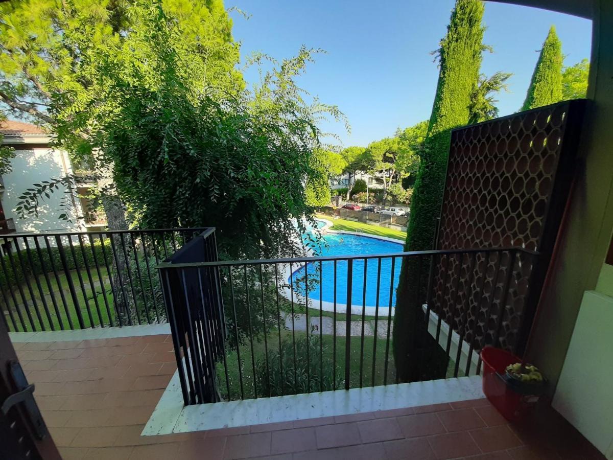 Appartamento Genziana - Con Vista Piscina E Garage Сірміоне Екстер'єр фото