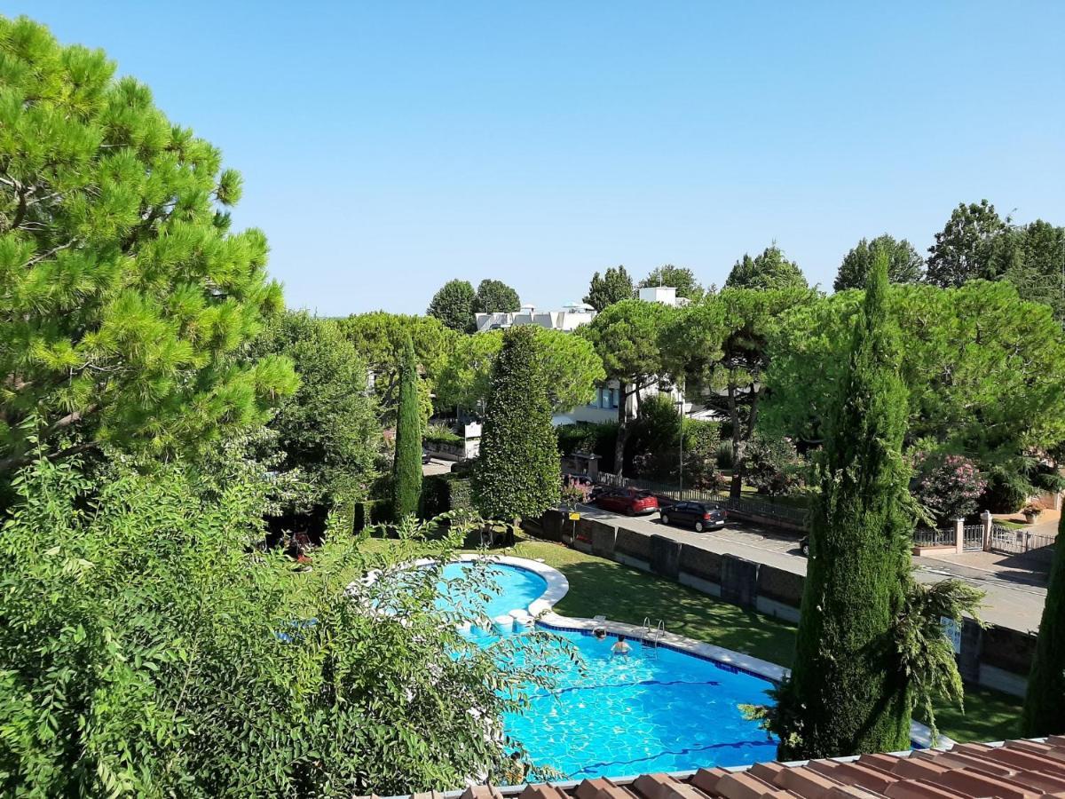 Appartamento Genziana - Con Vista Piscina E Garage Сірміоне Екстер'єр фото
