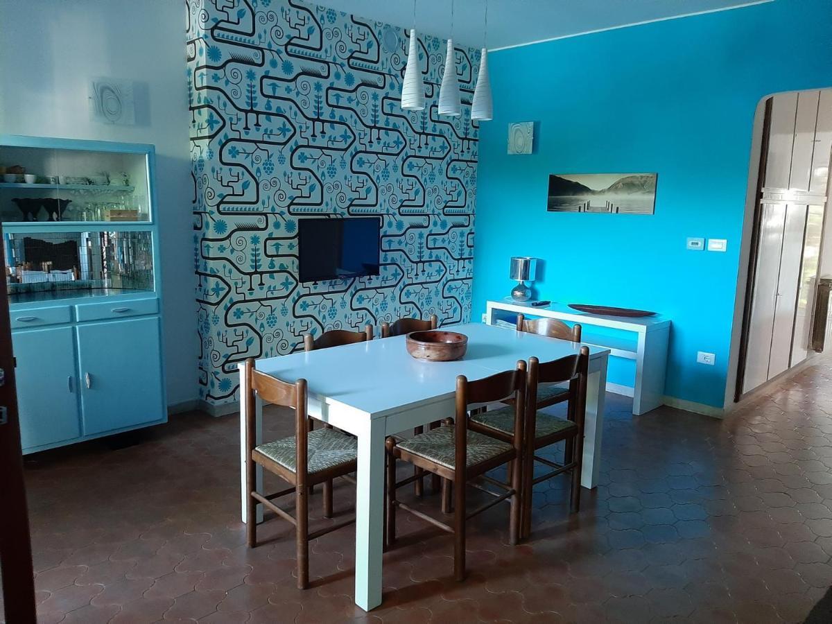 Appartamento Genziana - Con Vista Piscina E Garage Сірміоне Екстер'єр фото
