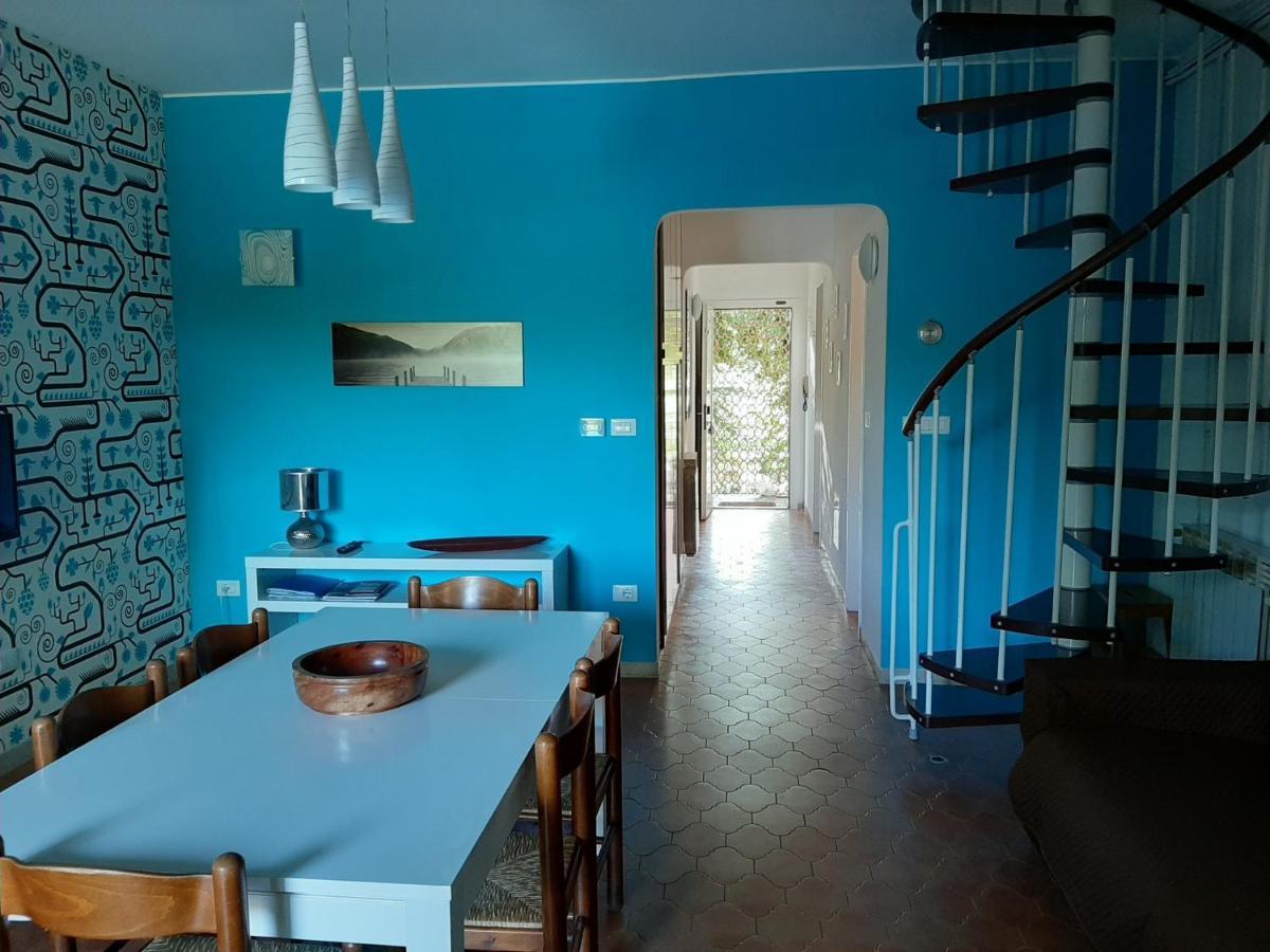 Appartamento Genziana - Con Vista Piscina E Garage Сірміоне Екстер'єр фото